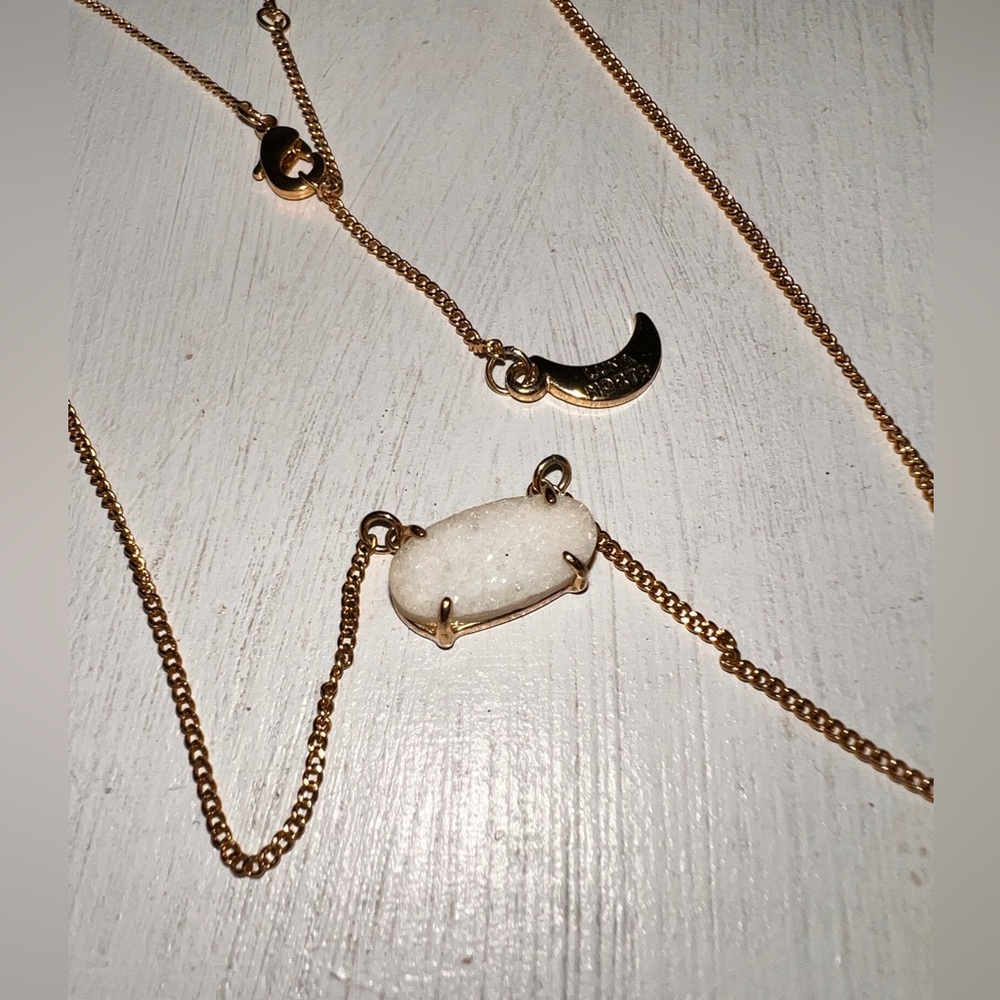 Luna Norte white druzy stone golden chain with necklace.